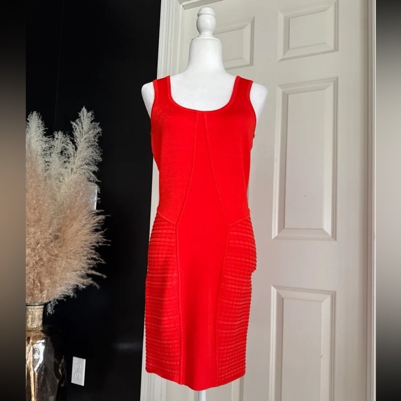 Z Spoke by Zac Posen Dresses & Skirts - Z Spoke by Zac Posen Red Textured Bodycon Dress
size Medium